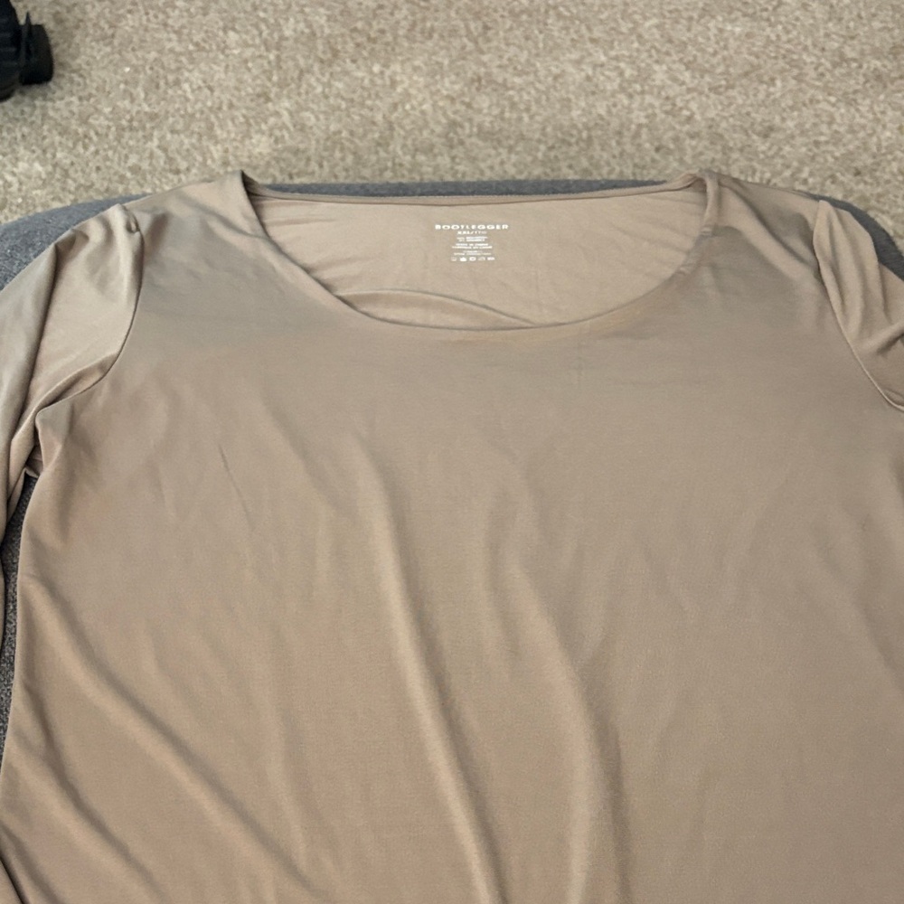 Women's Scoop Neck Long Sleeve Top - Taupe